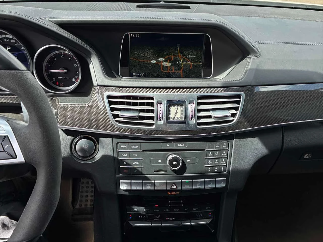 Mercedes-Benz E 63 AMG АВТОКРЕДИТ БЕЗ ПЪРВОНАЧАЛНА ВНОСКА, снимка 8 - Автомобили и джипове - 54631093