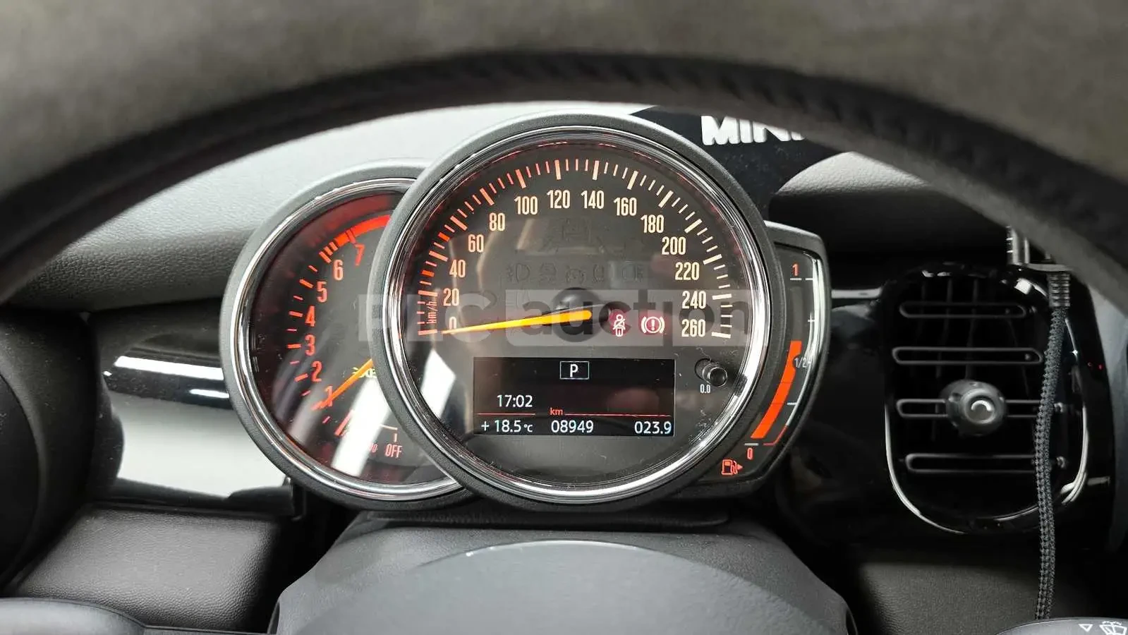 Mini Cooper 1.5L Реални км / Carfax, снимка 7 - Автомобили и джипове - 54653114