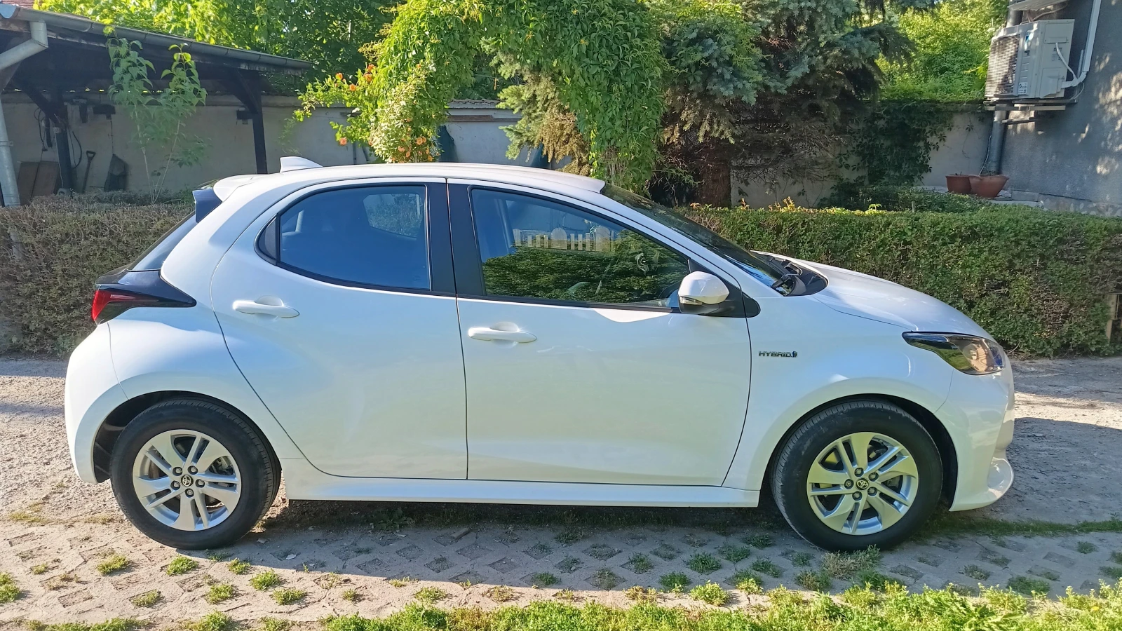 Toyota Yaris Chic, снимка 4 - Автомобили и джипове - 54724966