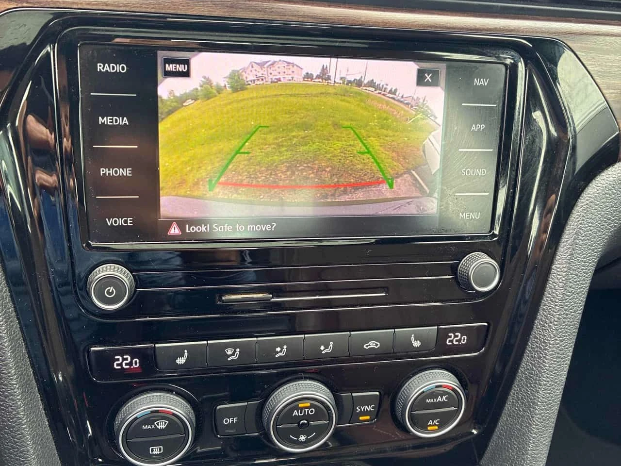VW Passat Execline /КАМЕРА/ПОДГРЕВИ/АВТОКРЕДИТ , снимка 14 - Автомобили и джипове - 54923509