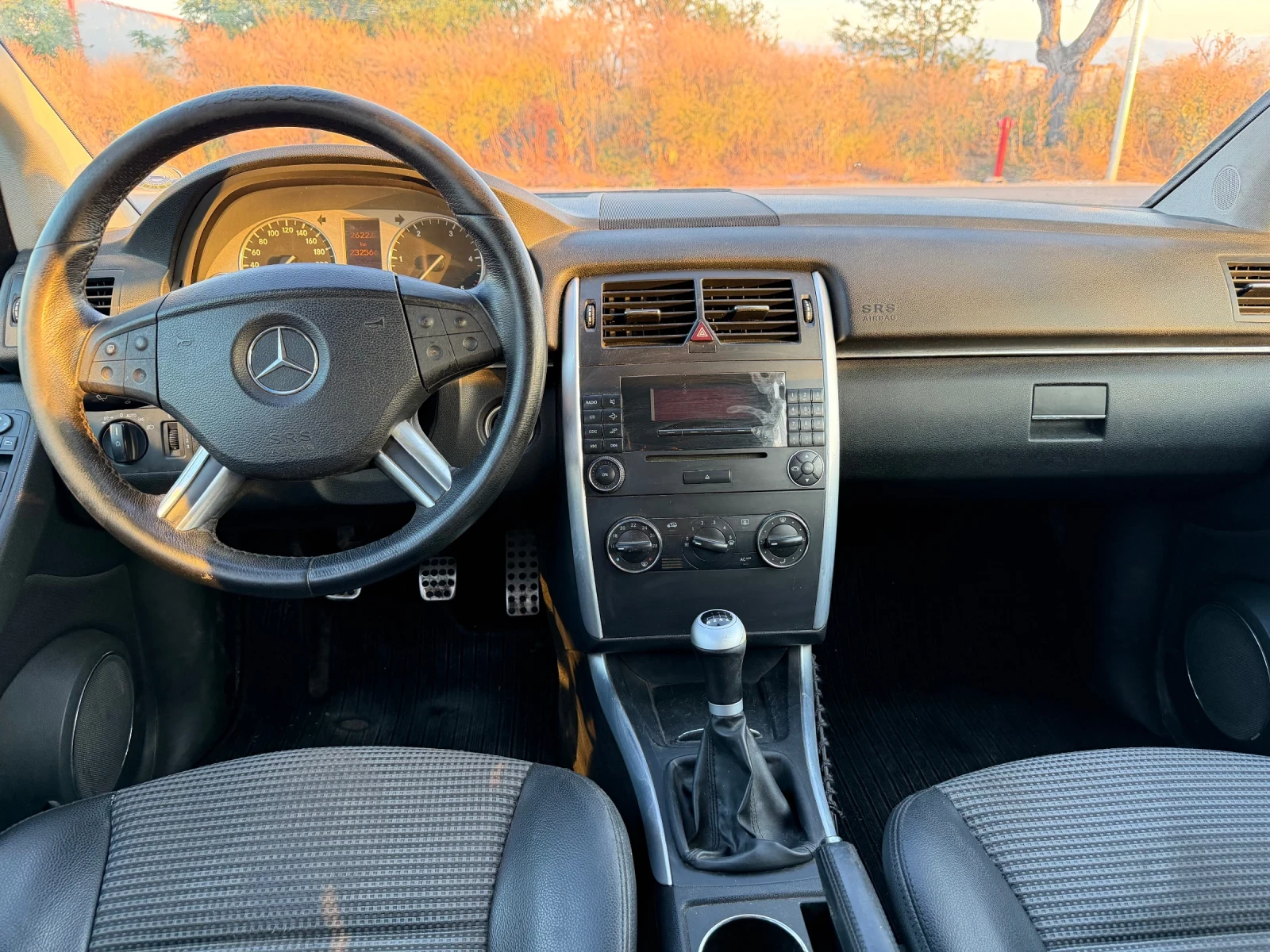 Mercedes-Benz B 180 2.0 CDI 109к.с. Клима, снимка 8 - Автомобили и джипове - 55245025