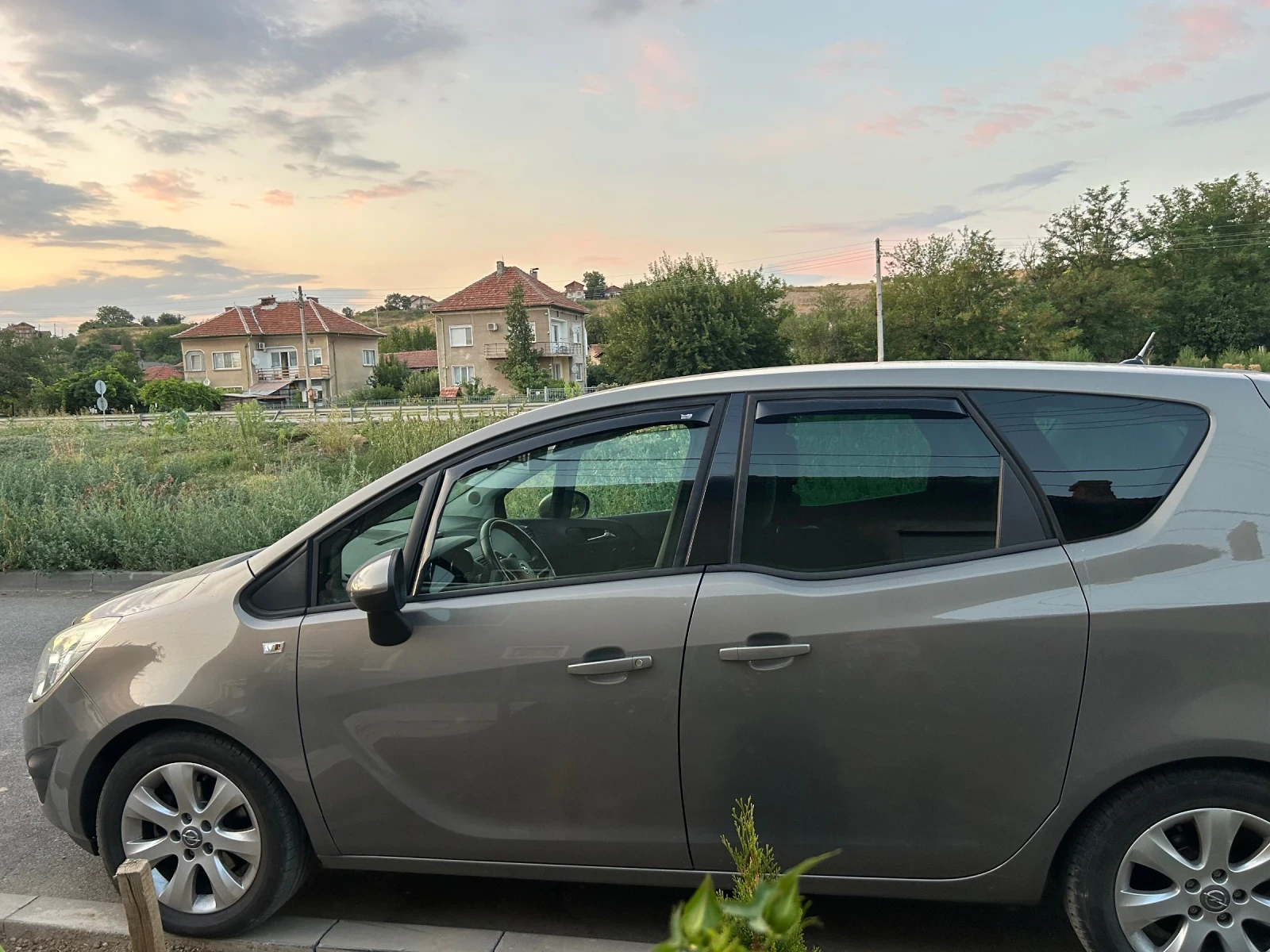 Opel Meriva 1.4 Turbo, снимка 10 - Автомобили и джипове - 55715714