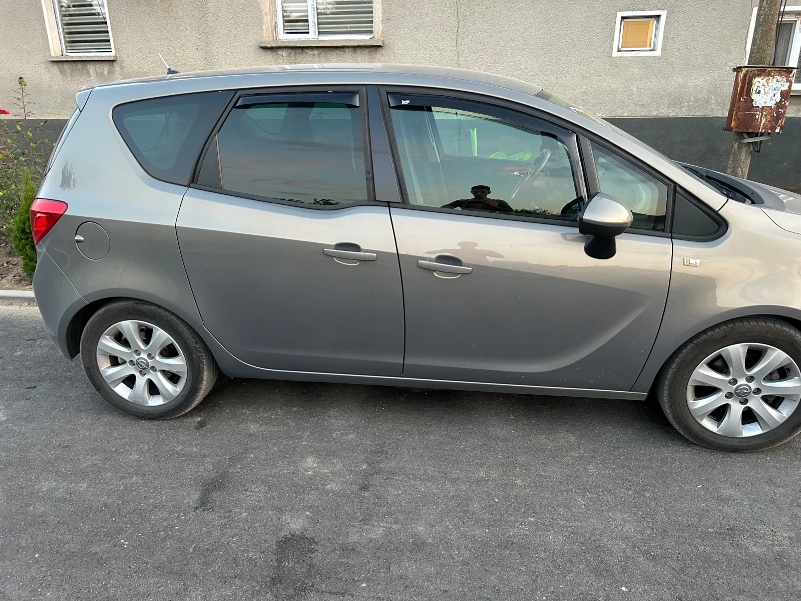 Opel Meriva 1.4 Turbo, снимка 13 - Автомобили и джипове - 55715714