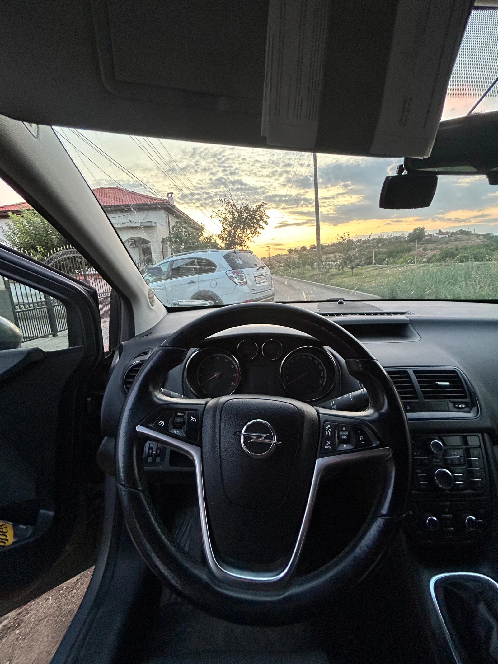 Opel Meriva 1.4 Turbo, снимка 3 - Автомобили и джипове - 55715714