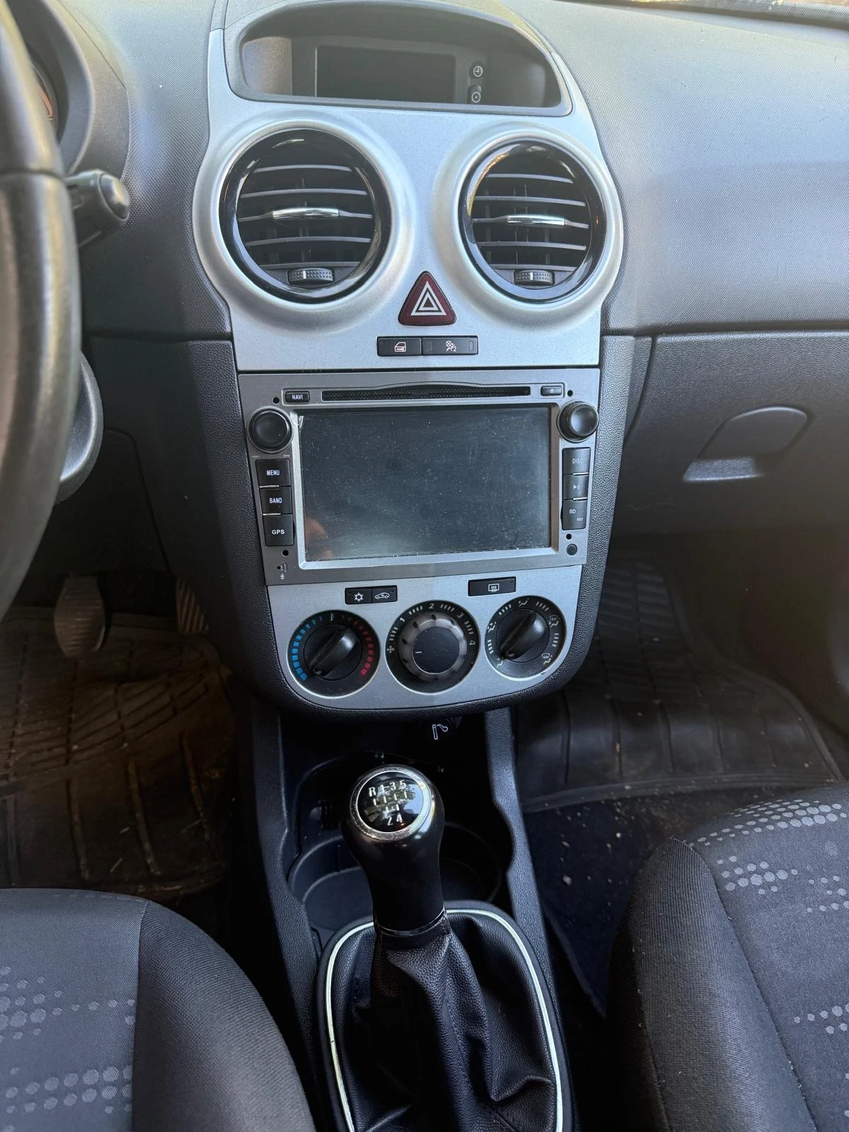 Opel Corsa Face lift, снимка 4 - Автомобили и джипове - 55901540
