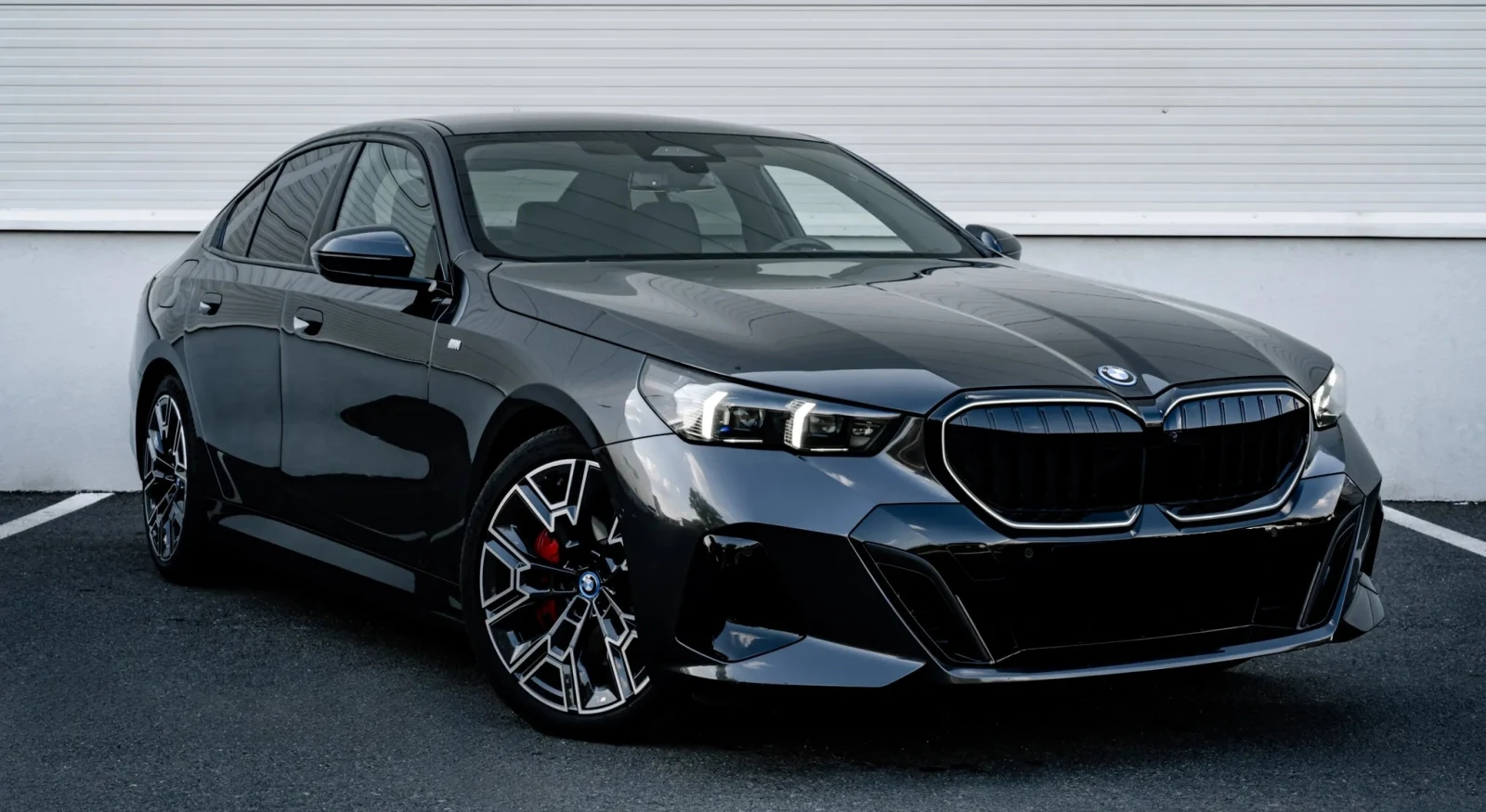 BMW 550 e xDrive M-PRO PHEV разход 1.0- 1.5л. на 100км, снимка 3 - Автомобили и джипове - 56191674