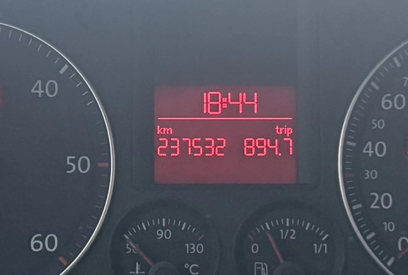 VW Golf 1.9 TDI  -  ВКС, снимка 8 - Автомобили и джипове - 56349543