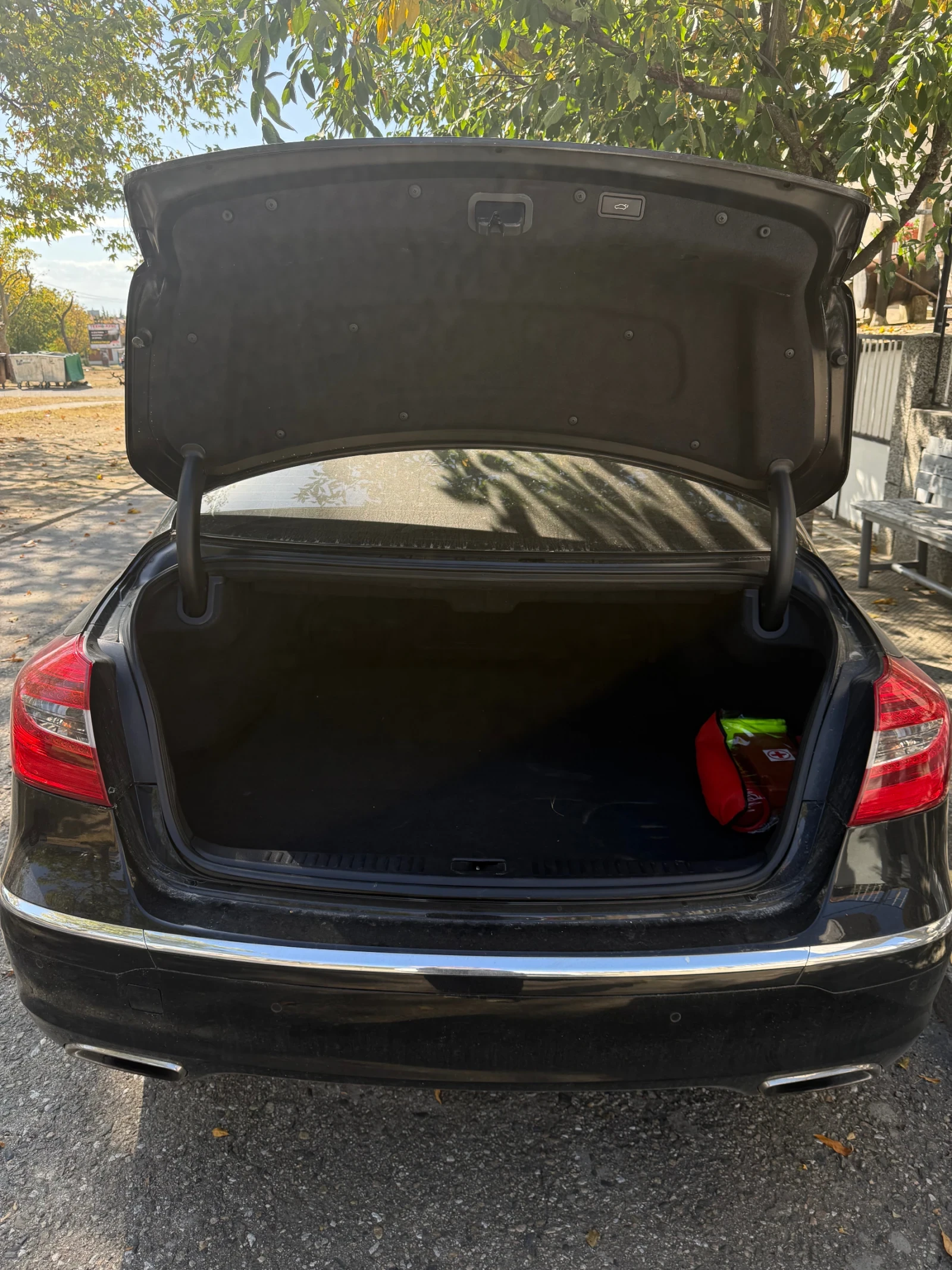 Hyundai Genesis, снимка 10 - Автомобили и джипове - 56452241
