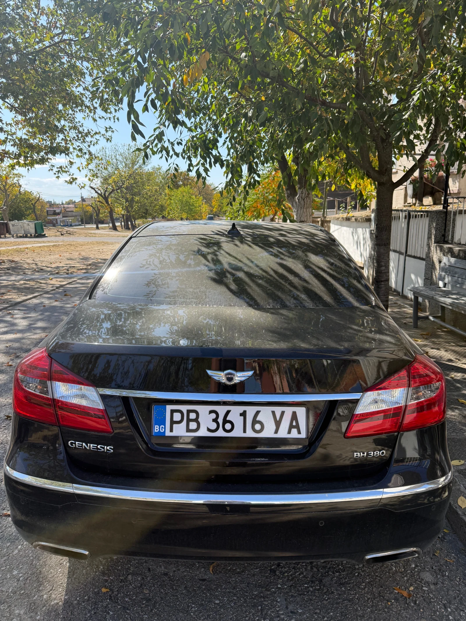 Hyundai Genesis, снимка 3 - Автомобили и джипове - 56452241