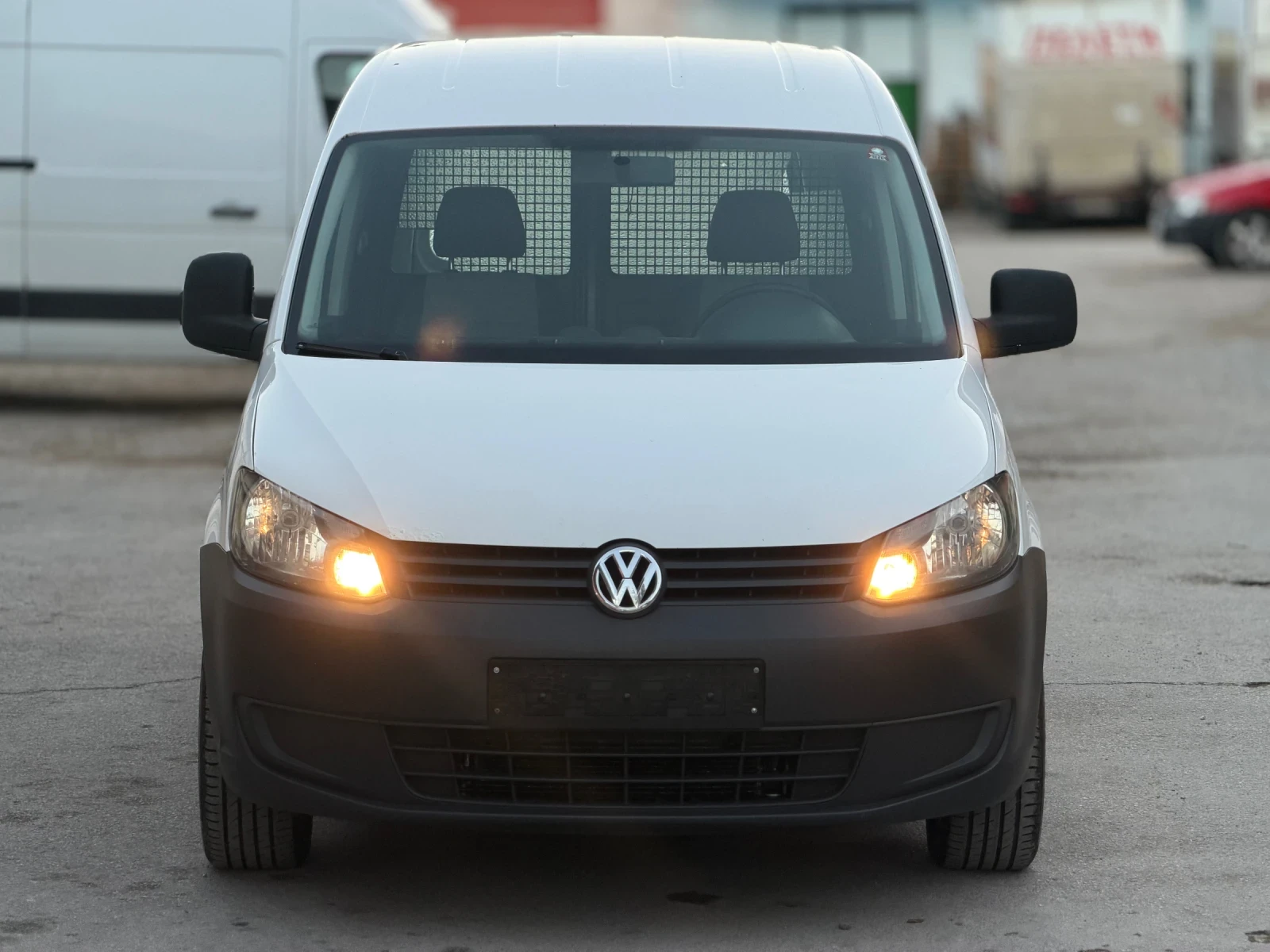 VW Caddy 1.6 TDI * КЛИМАТИК* , снимка 2 - Автомобили и джипове - 56569690