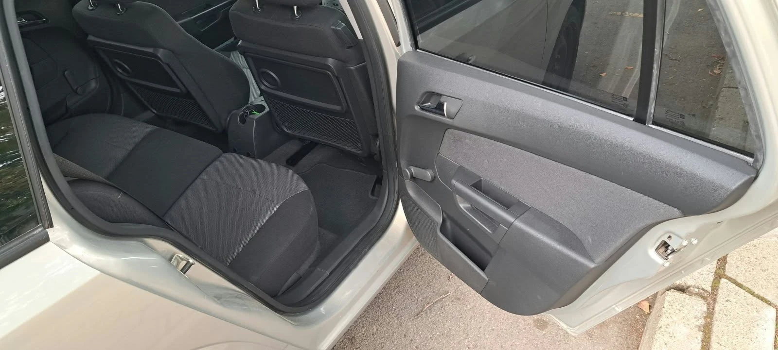 Opel Astra, снимка 9 - Автомобили и джипове - 56629086