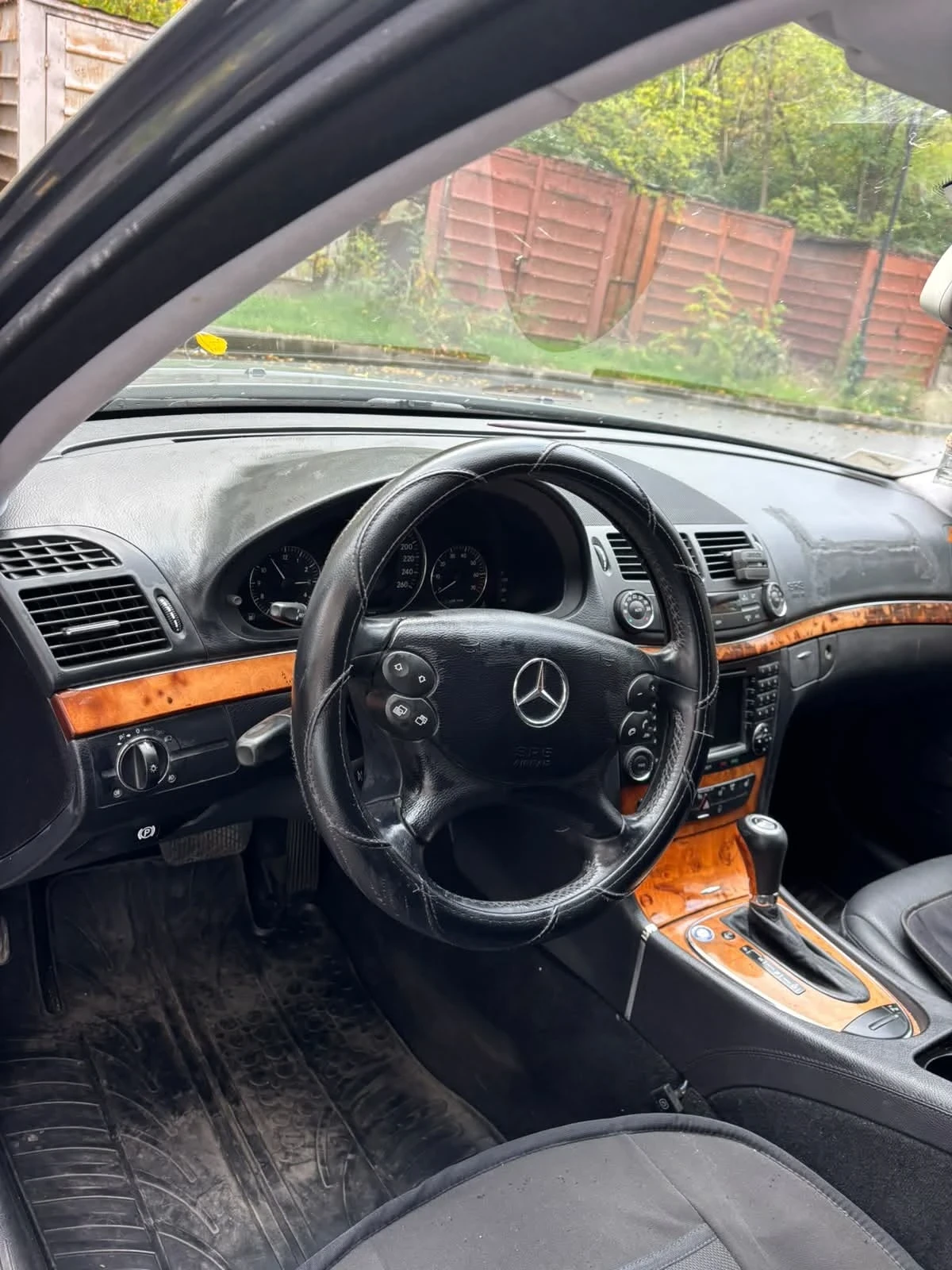 Mercedes-Benz E 300 Е300 4MATIC, снимка 8 - Автомобили и джипове - 56728715