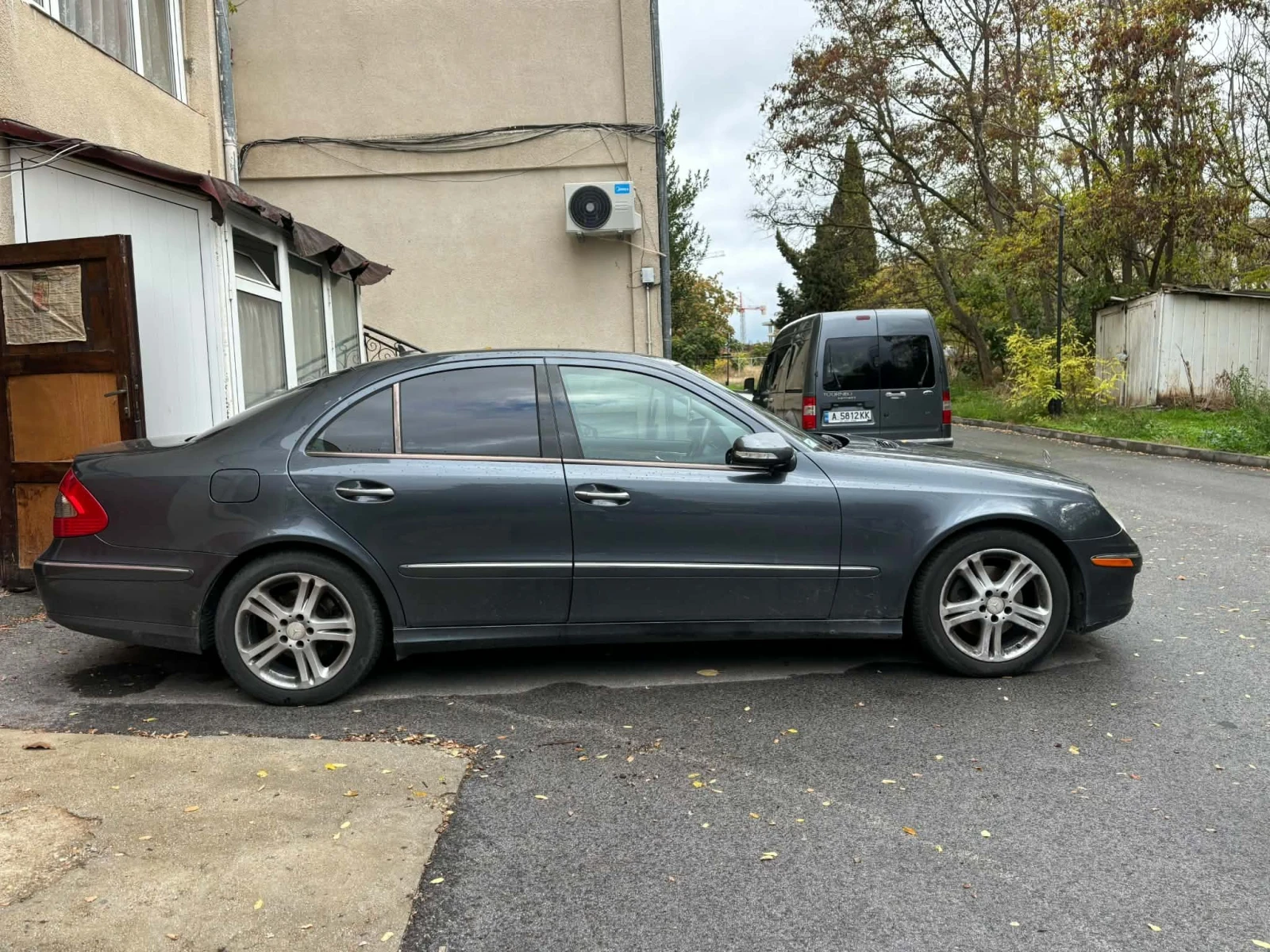 Mercedes-Benz E 300 Е300 4MATIC, снимка 4 - Автомобили и джипове - 56728715