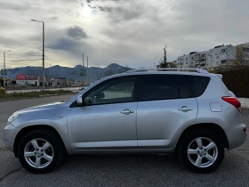 Toyota Rav4 2.2D4D/KEYLESS/ИТАЛИЯ, снимка 2