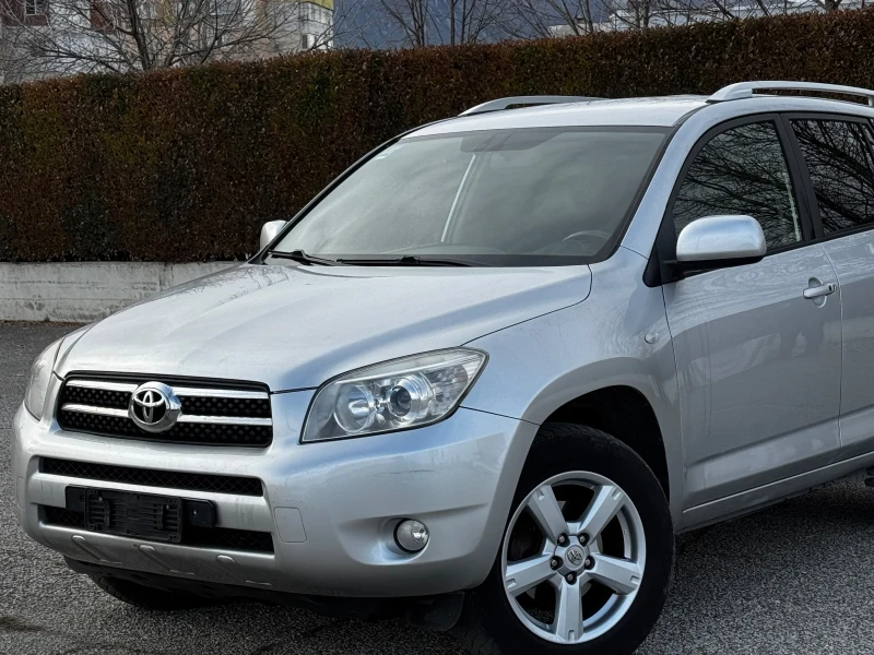 Toyota Rav4 2.2D4D/KEYLESS/ИТАЛИЯ, снимка 9 - Автомобили и джипове - 48415067