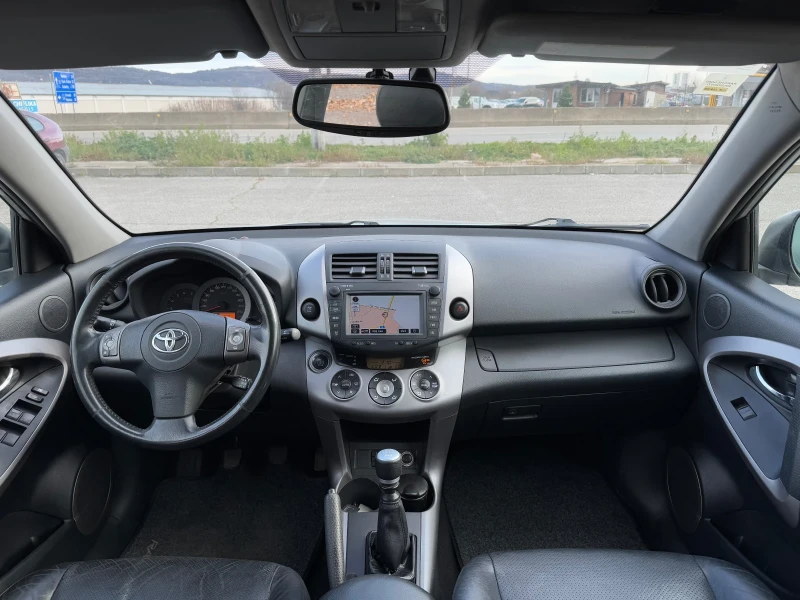 Toyota Rav4 2.2D4D/KEYLESS/ИТАЛИЯ, снимка 12 - Автомобили и джипове - 48415067