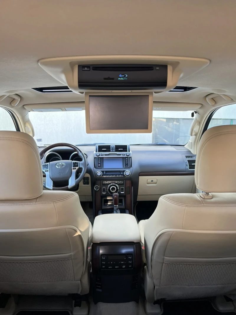 Toyota Land cruiser 2.8 D-4D, снимка 10 - Автомобили и джипове - 49639627