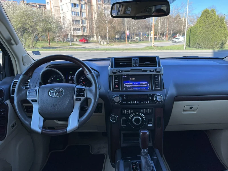 Toyota Land cruiser 2.8 D-4D, снимка 11 - Автомобили и джипове - 49639627