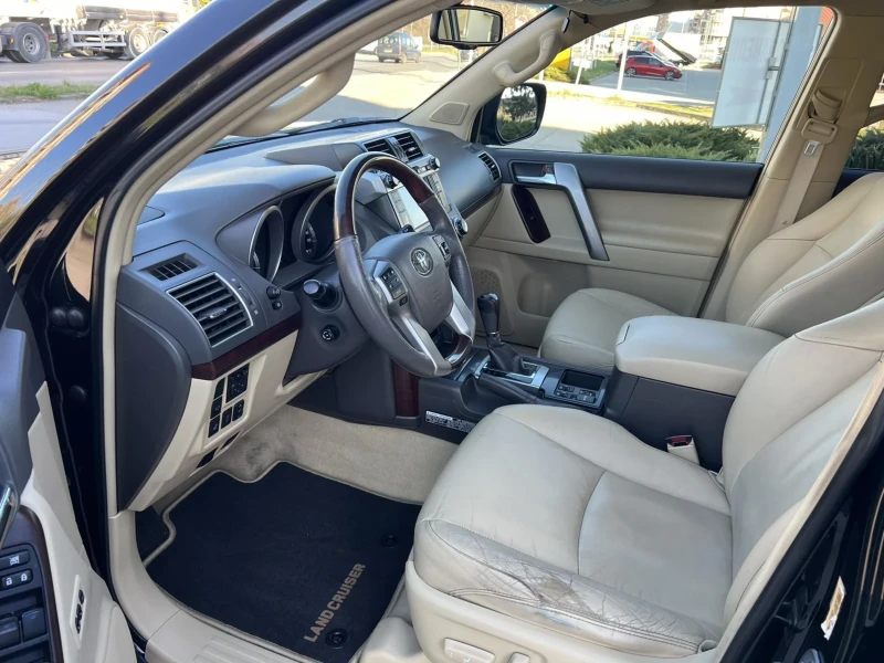 Toyota Land cruiser 2.8 D-4D, снимка 9 - Автомобили и джипове - 49639627