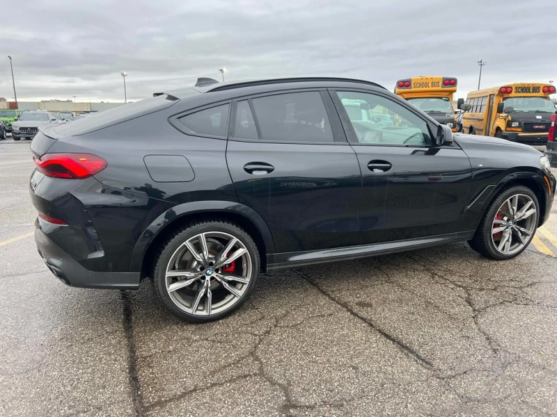 BMW X6 M50i  CARFAX, снимка 3 - Автомобили и джипове - 53124413