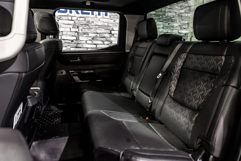 Toyota Tundra  Hybrid 4x4, снимка 16 - Автомобили и джипове - 53340686