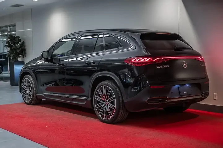 Mercedes-Benz EQE 4MATIC/SUV/PANO/DISTRONIC/KEYLESS/360 VIEW - изображение 4