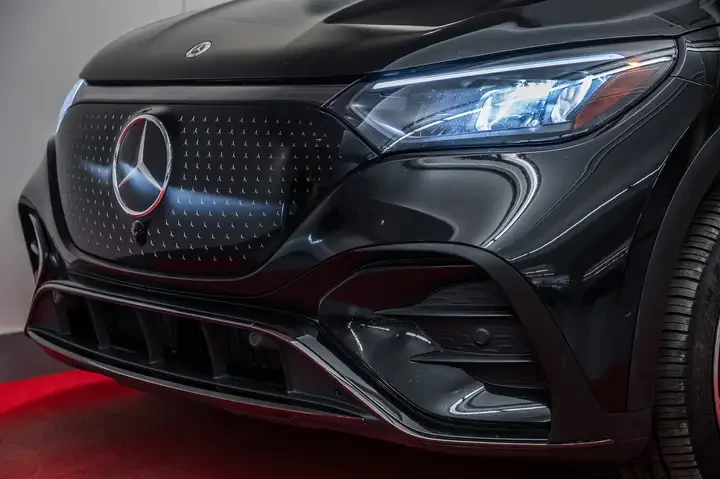 Mercedes-Benz EQE 4MATIC/SUV/PANO/DISTRONIC/KEYLESS/360 VIEW - изображение 2