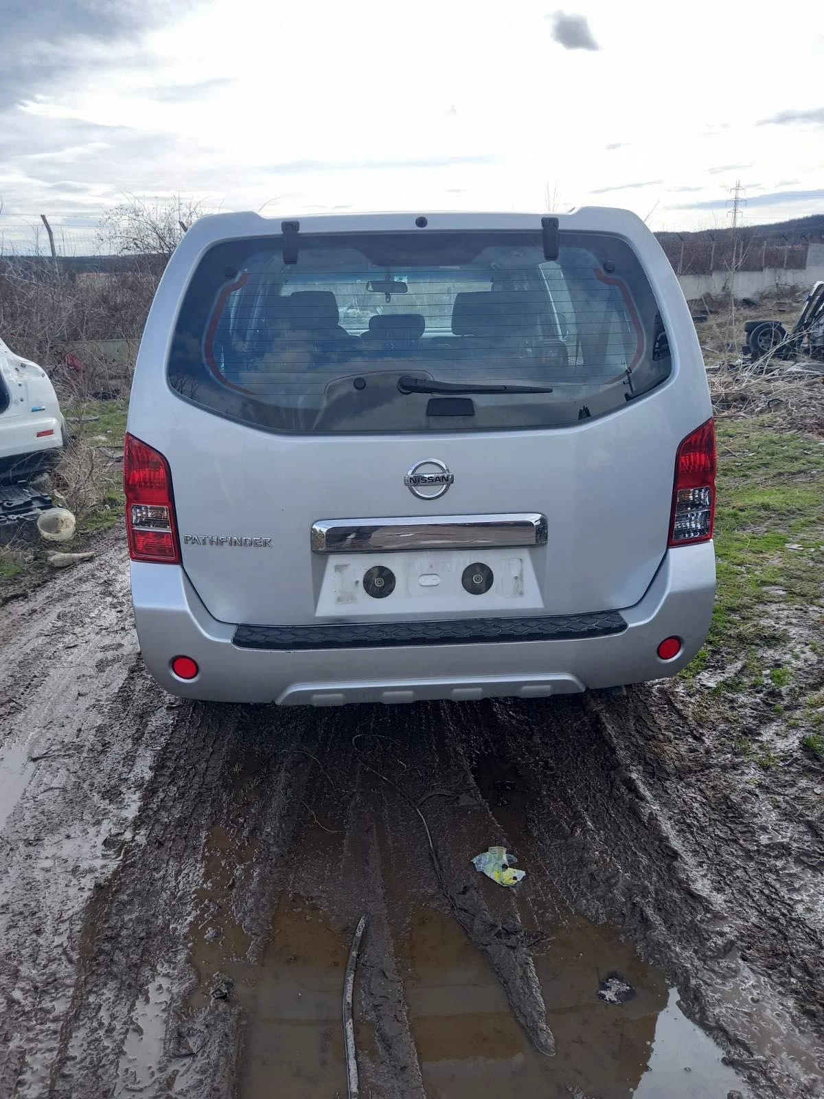 Nissan Pathfinder 2.5DCI НА ЧАСТИ - изображение 2