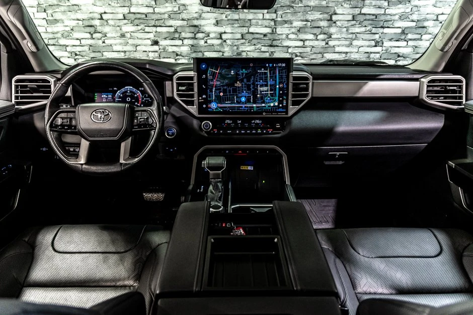 Toyota Tundra  Hybrid 4x4 - изображение 10