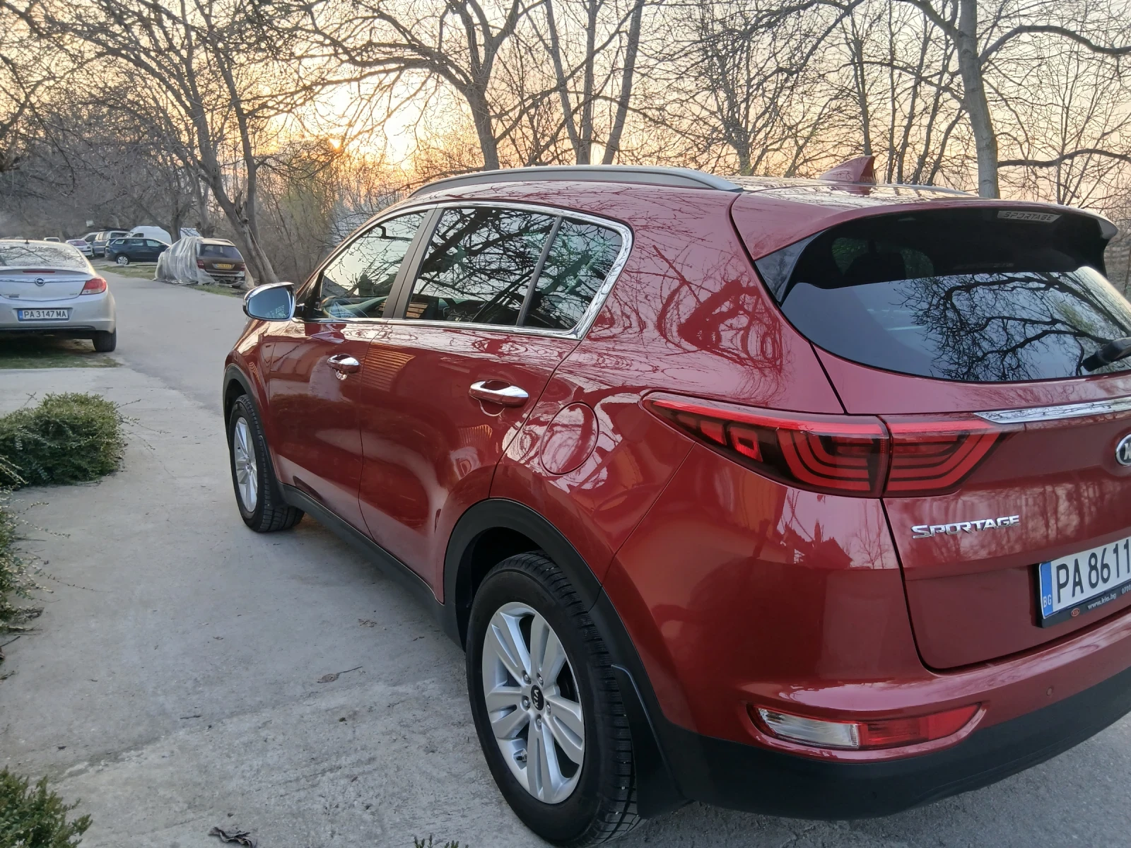 Kia Sportage От България, снимка 4 - Автомобили и джипове - 53863730