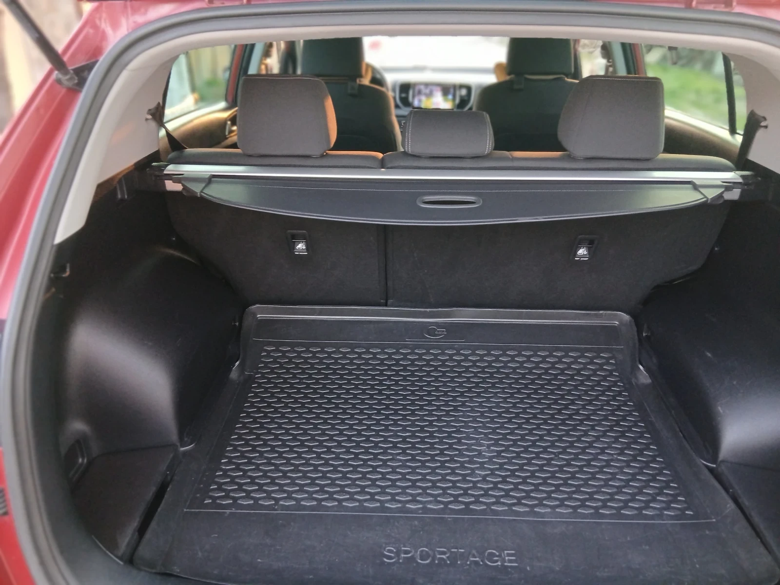 Kia Sportage От България, снимка 8 - Автомобили и джипове - 53863730