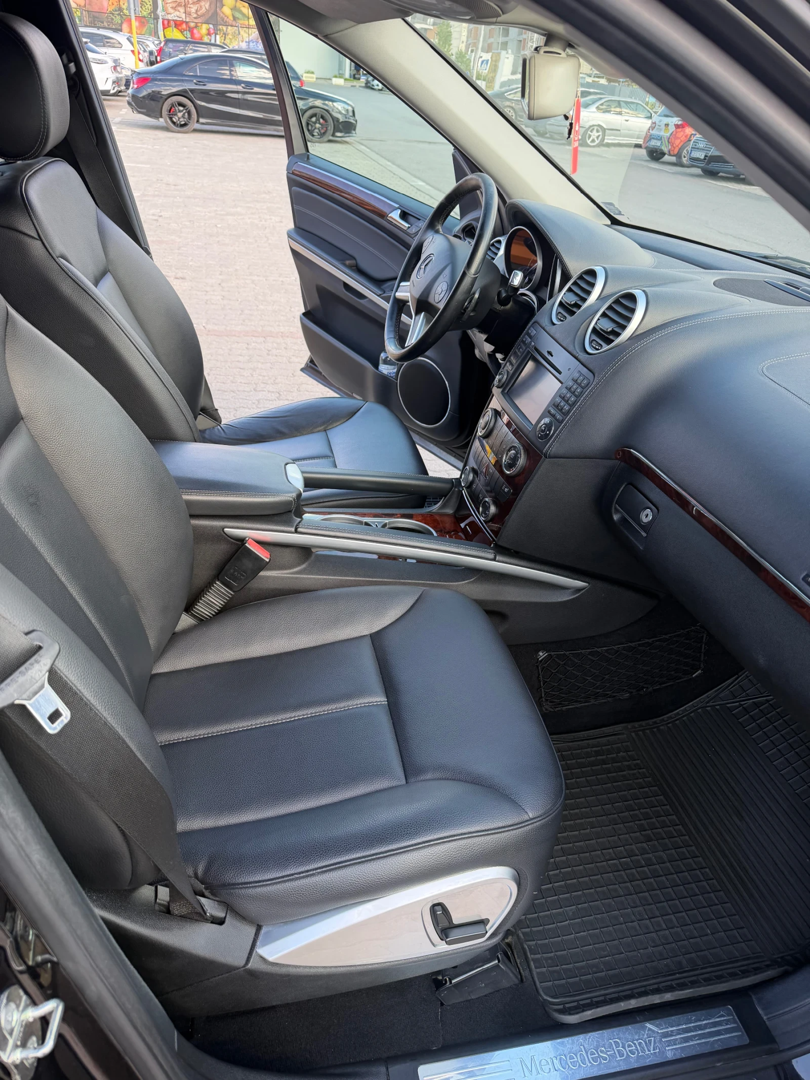 Mercedes-Benz GL 350 Силвър Стар, снимка 9 - Автомобили и джипове - 54461790