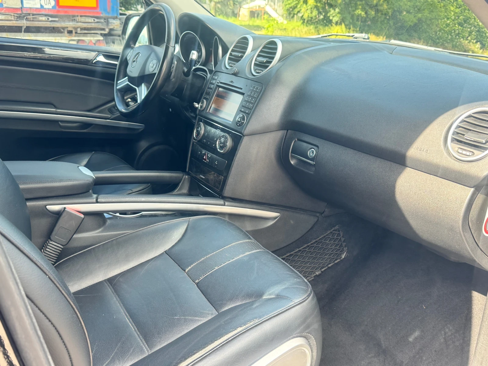 Mercedes-Benz ML 320 FACELIFT, снимка 11 - Автомобили и джипове - 54982415