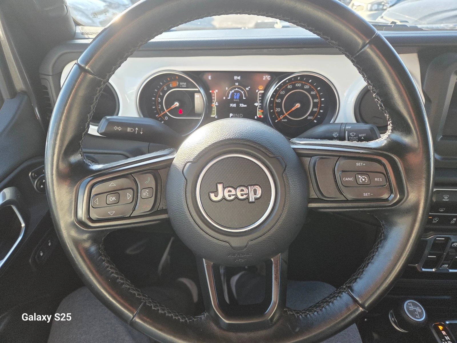 Jeep Wrangler 2.0* KEYLESS* BLIND SPOT* КРАЙНА ЦЕНА, снимка 9 - Автомобили и джипове - 55336534