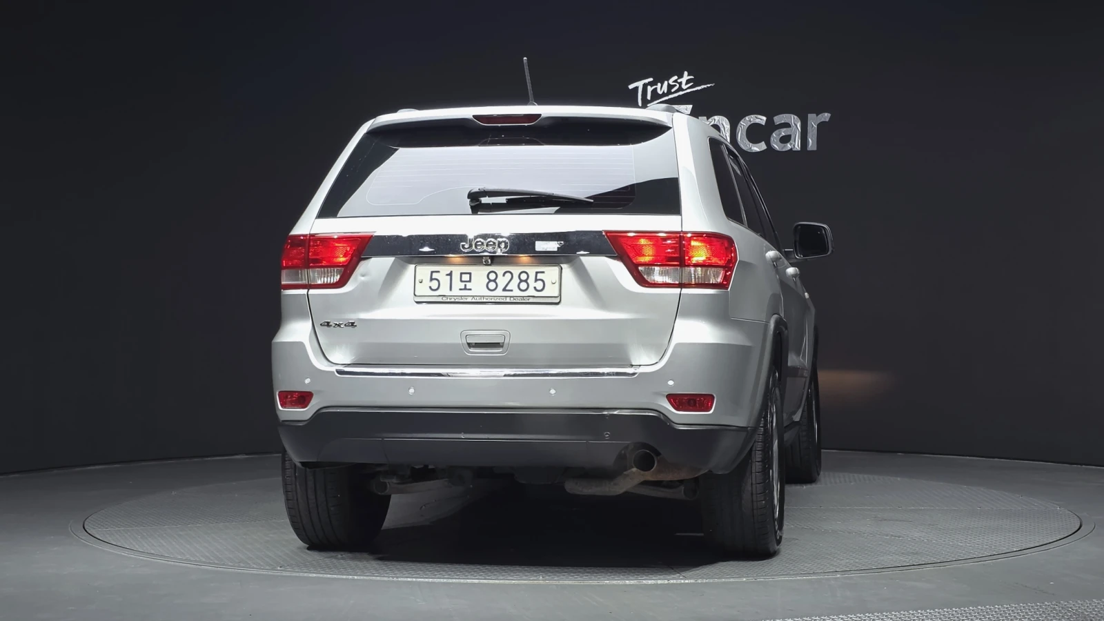 Jeep Cherokee 3.6* КРАЙНА ЦЕНА, снимка 4 - Автомобили и джипове - 55594526