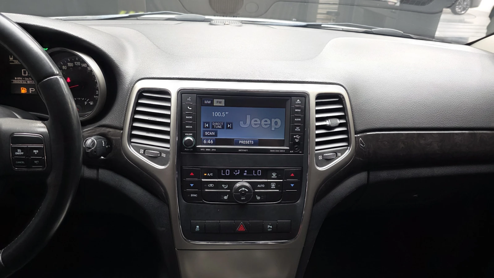 Jeep Cherokee 3.6* КРАЙНА ЦЕНА, снимка 14 - Автомобили и джипове - 55594526