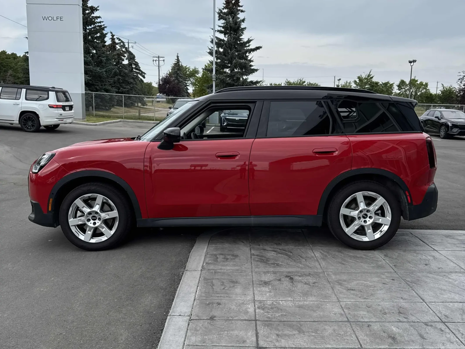 Mini Countryman Cooper S ALL4* PANO* МАСАЖ* CARPLAY* КАМЕРА* М.ТОЧ, снимка 3 - Автомобили и джипове - 55791647