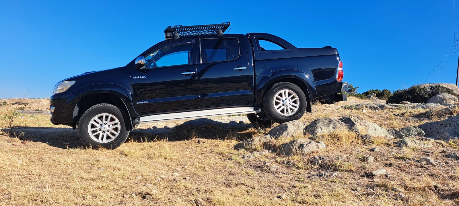 Toyota Hilux Invincible 3.0, D-4D, 171к.с., снимка 3 - Автомобили и джипове - 55996953