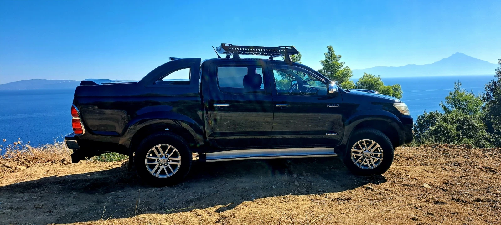 Toyota Hilux Invincible 3.0, D-4D, 171к.с., снимка 2 - Автомобили и джипове - 55996953