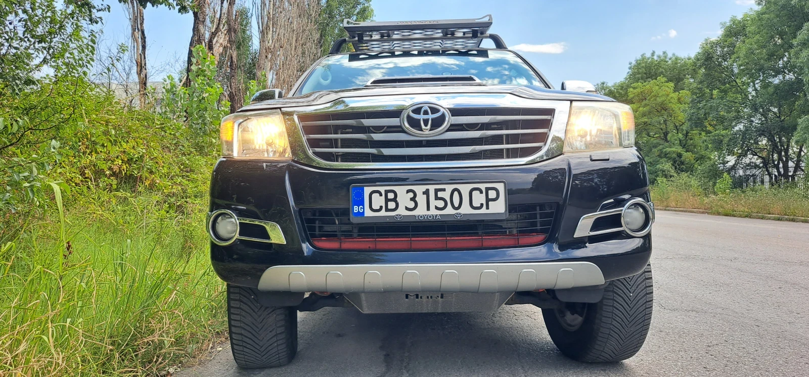 Toyota Hilux Invincible 3.0, D-4D, 171к.с., снимка 9 - Автомобили и джипове - 55996953