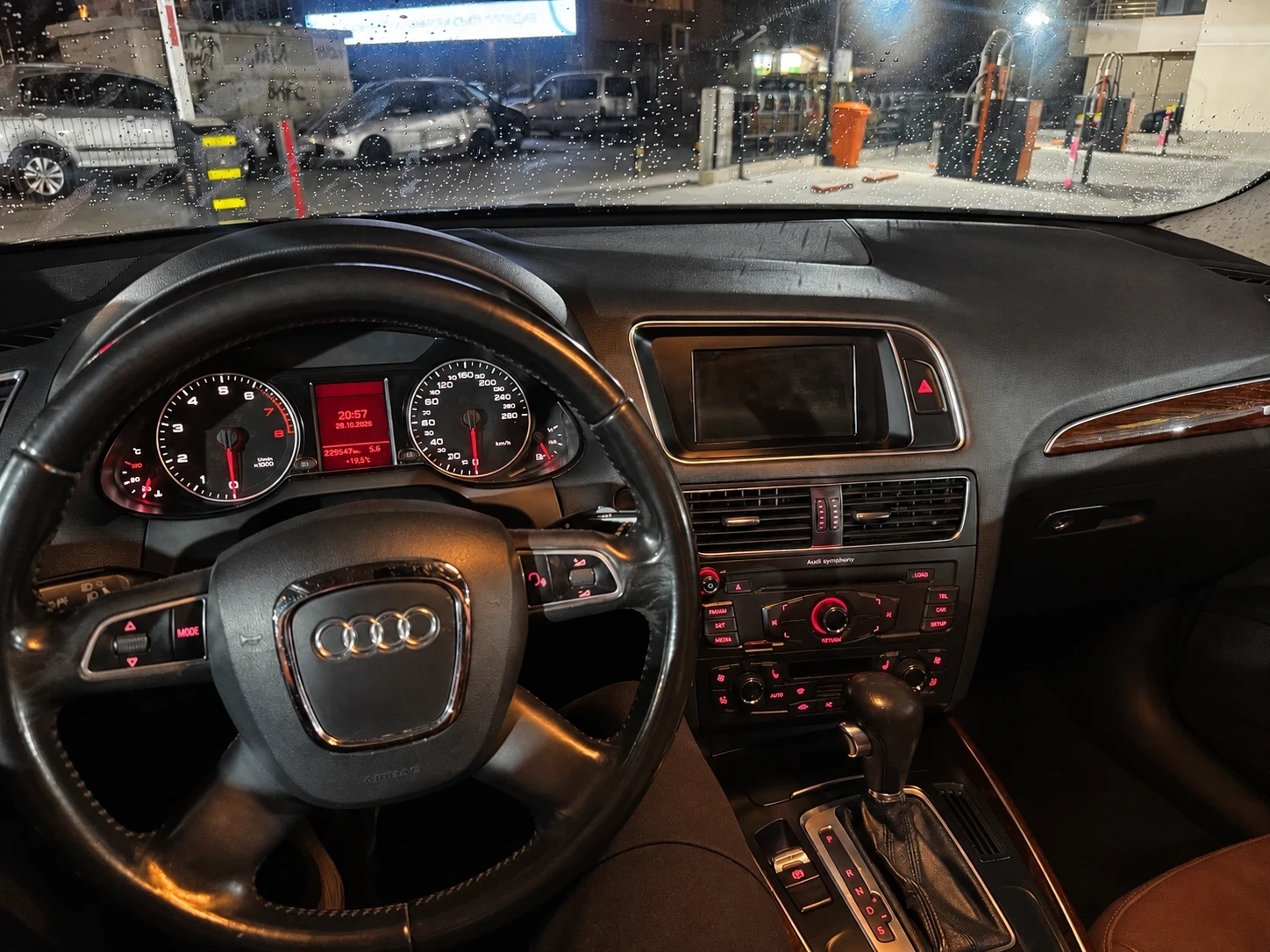 Audi Q5, снимка 8 - Автомобили и джипове - 56714088