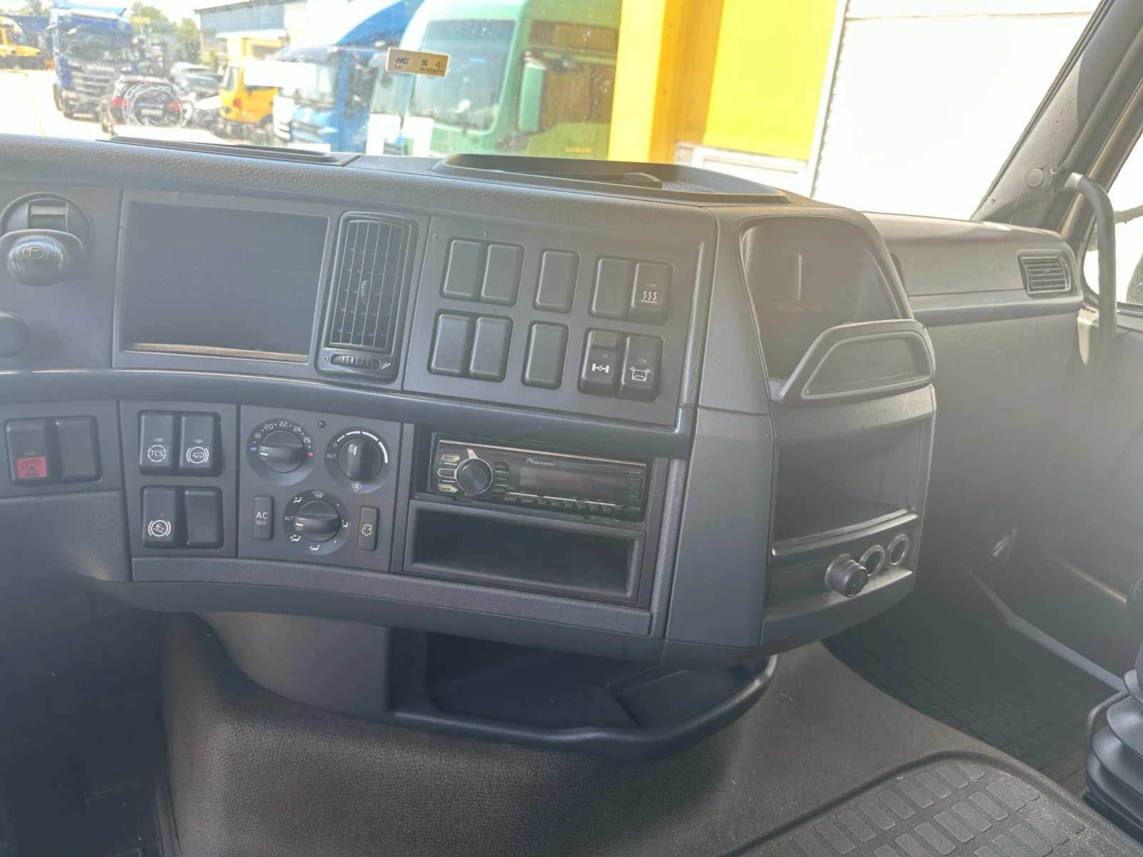Volvo Fh 460 EEV - изображение 9