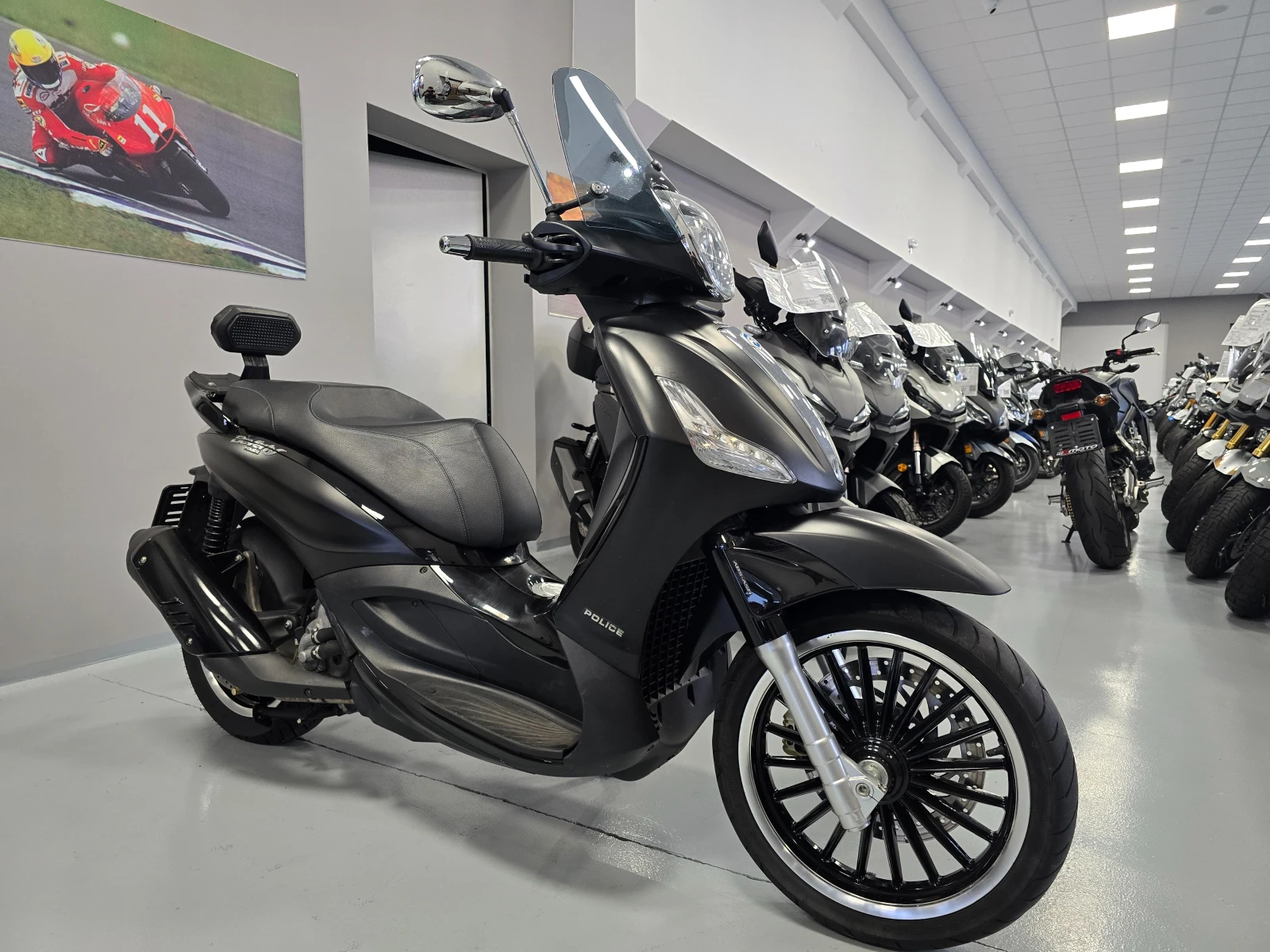 Piaggio Beverly 300ie, ABS-ASR, POLICE, 2019г. - изображение 2