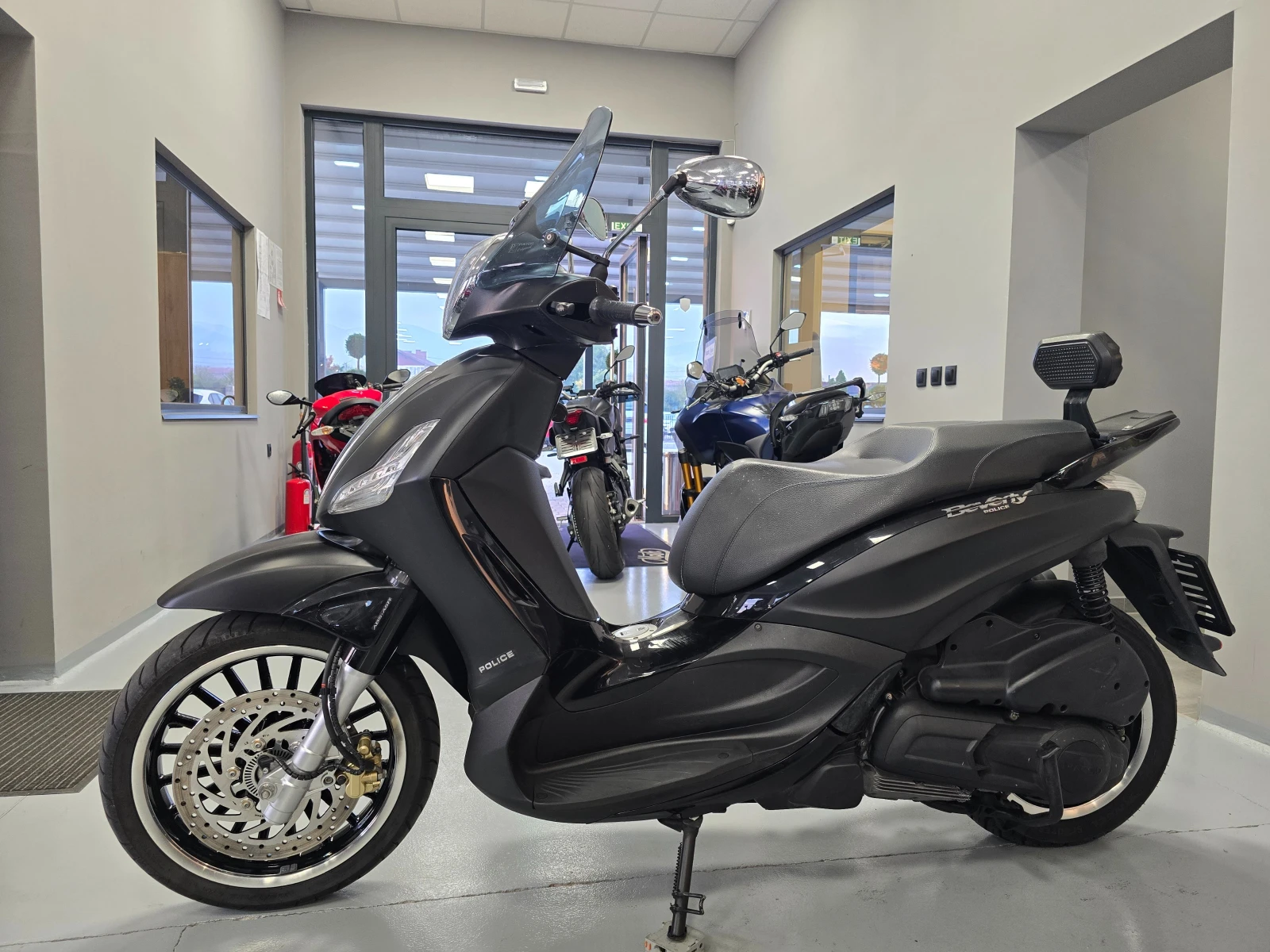 Piaggio Beverly 300ie, ABS-ASR, POLICE, 2019г. - изображение 6