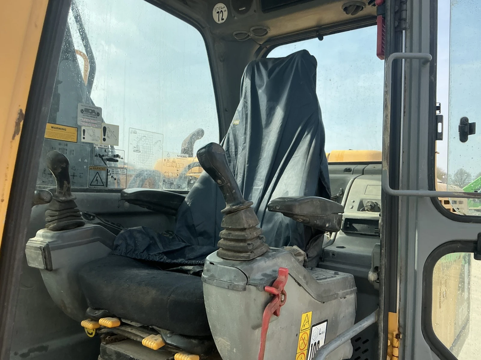 Багер Volvo EC135BLC, снимка 4 - Индустриална техника - 53958543