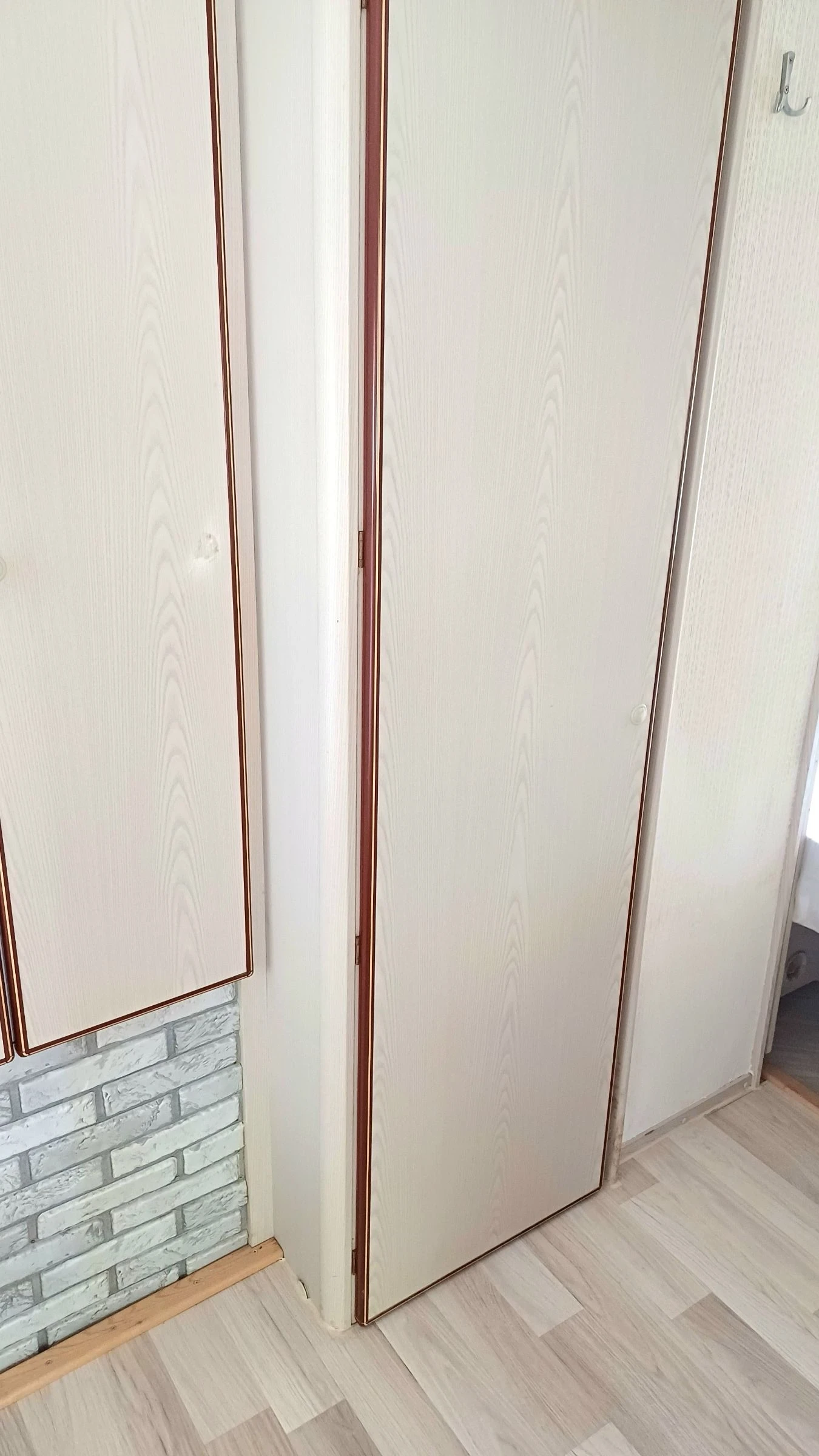 Каравана Knaus 860415, снимка 8 - Каравани и кемпери - 54487048