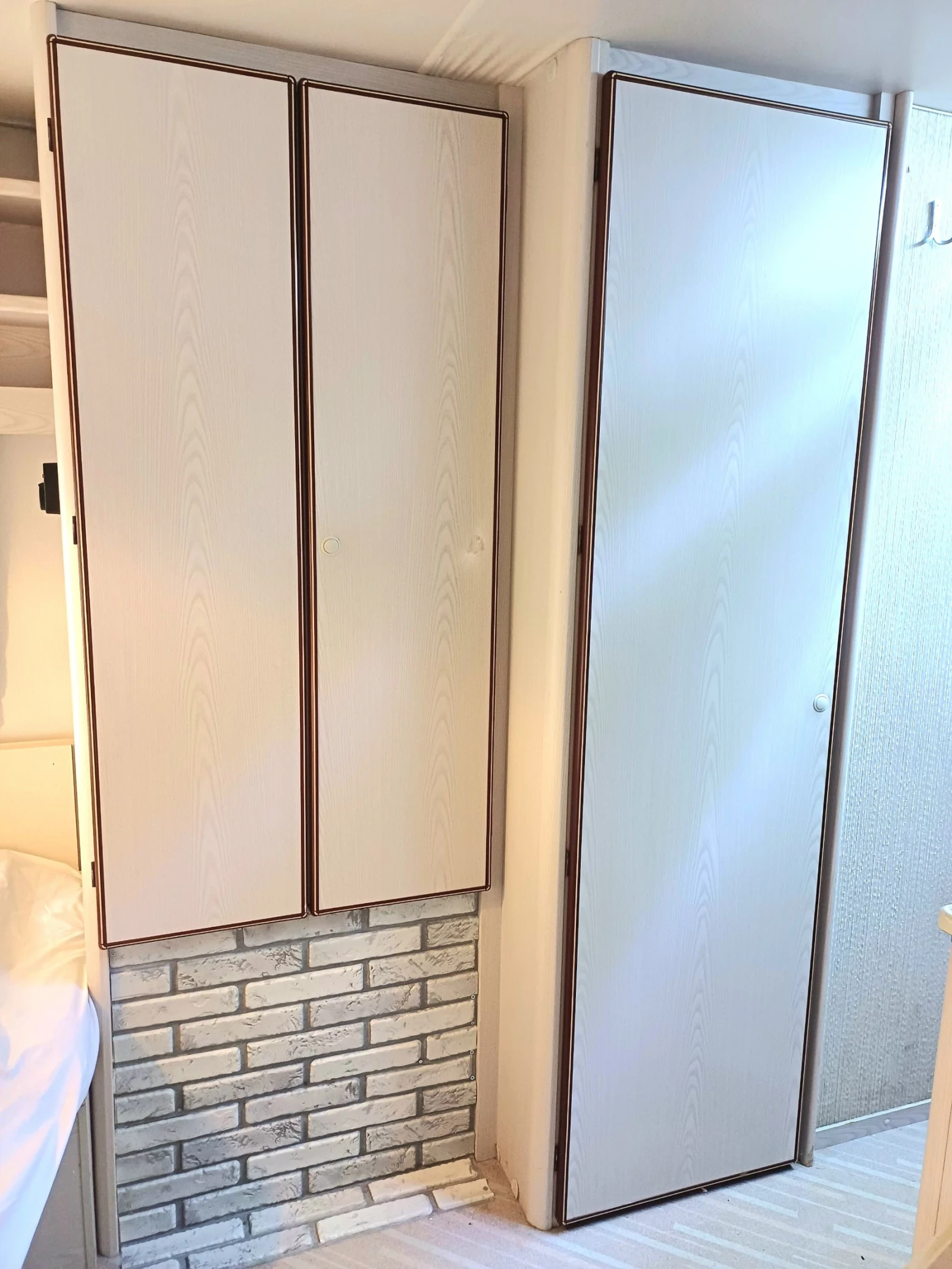 Каравана Knaus 860415, снимка 6 - Каравани и кемпери - 54487048