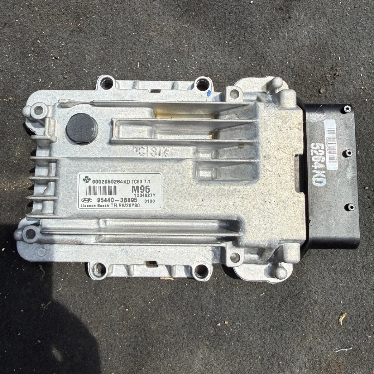 Компютър за скоростна кутия за Hyundai IX35 20 CRDI 95440-3B895-355