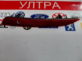 13262017 Ляв светлоотразител за броня  Opel Astra J 13262017, снимка 3 - Части - 53593336