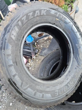 Гуми Зимни 225/70R15, снимка 4
